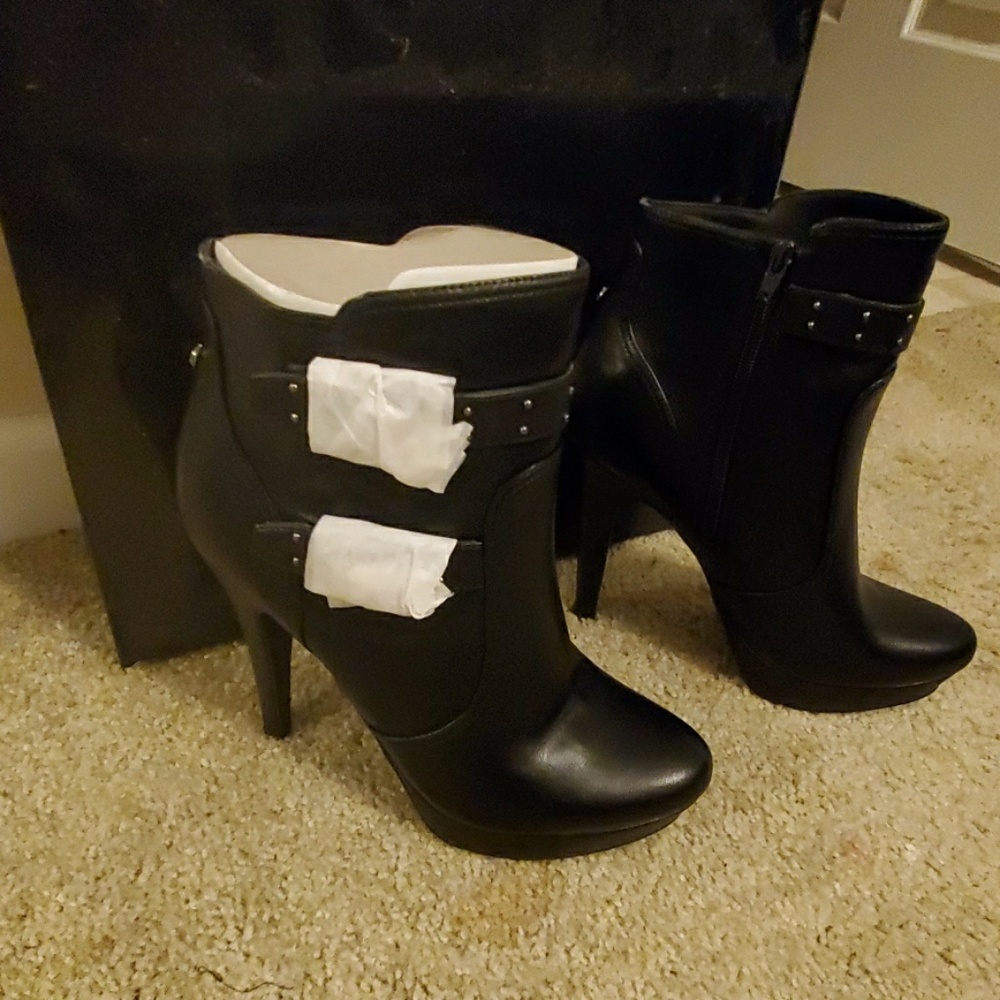 Booties - Picture 6 of 7